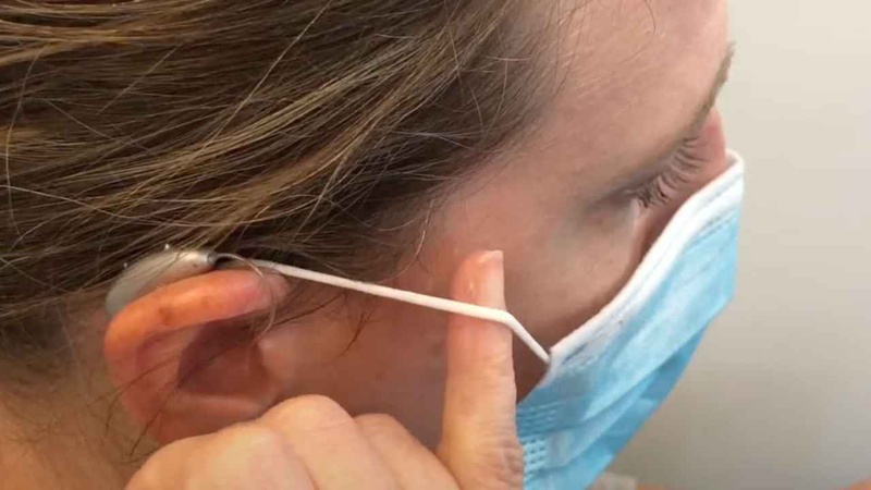 How To Remove a Mask While Wearing a Hearing Aid | Wavefront Centre for Communication Accessibility How To Remove a Mask While Wearing a Hearing Aid | Wavefront Centre for Communication Accessibility
