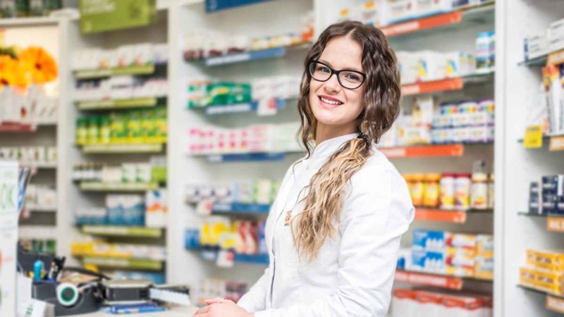 Otchearingaids Femalepharmacist 1200 X 675