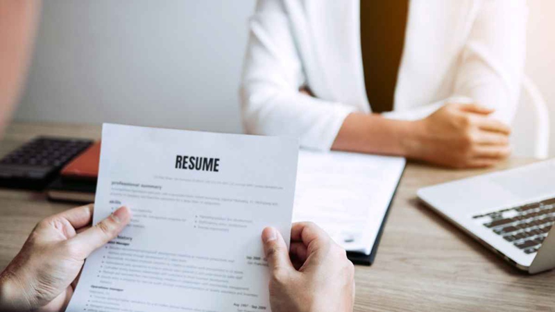 The resume stage can be challenging for individuals with hearing loss due to a need for extra attention to detail and clarity in conveying your skills and experiences to prospective employers. 